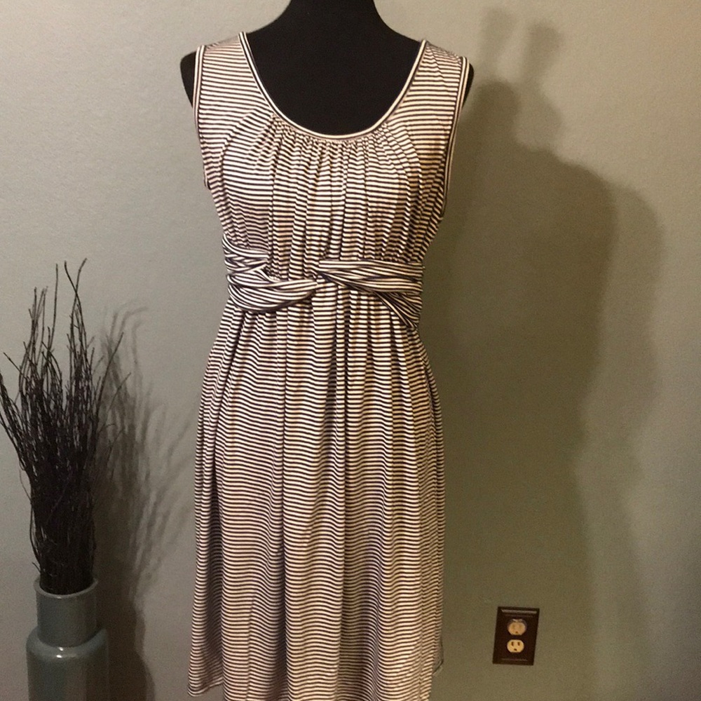 Sleeveless dress
